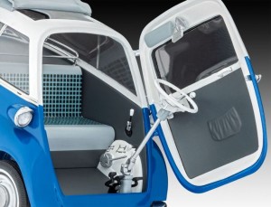 REV07030 BMW Isetta 250 Plastic Kit