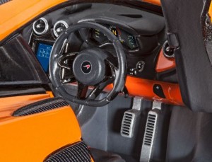 REV07051 Mclaren 570S Plastic Kit