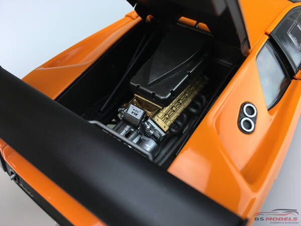 AOS010693 Lamborghini Diablo GTR Plastic Kit