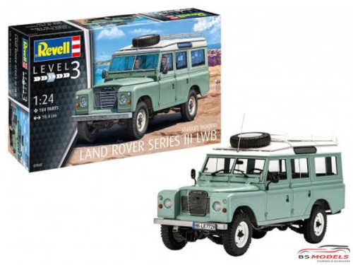 REV07047 Land Rover serie III Plastic Kit