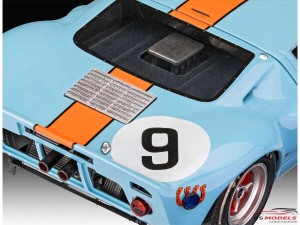 REV07696 Ford GT 40 Le Mans 1968 & 1969  LIMITED EDITION Plastic Kit