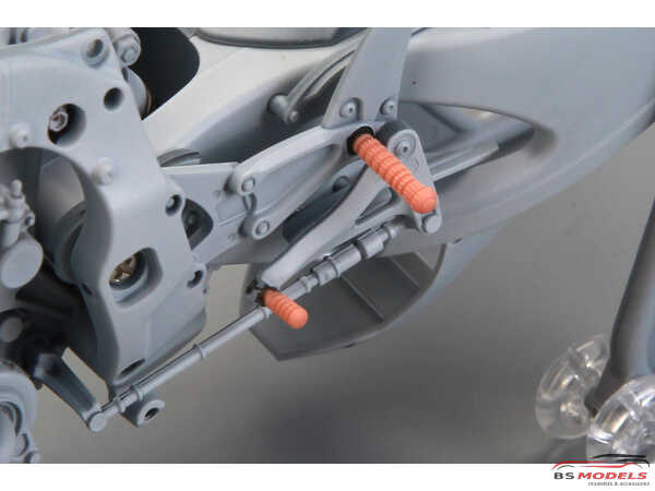 HD030637 Suzuki GSX-RR '20  Pedal for TAM 14139 Resin Accessoires
