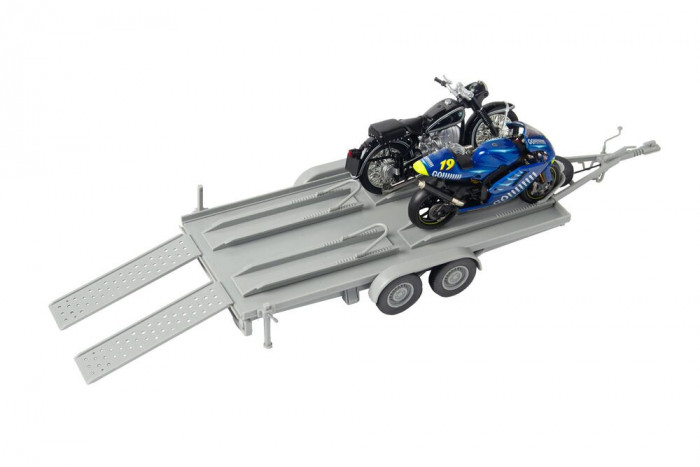 HEL80778 Goods Trailer Plastic Kit