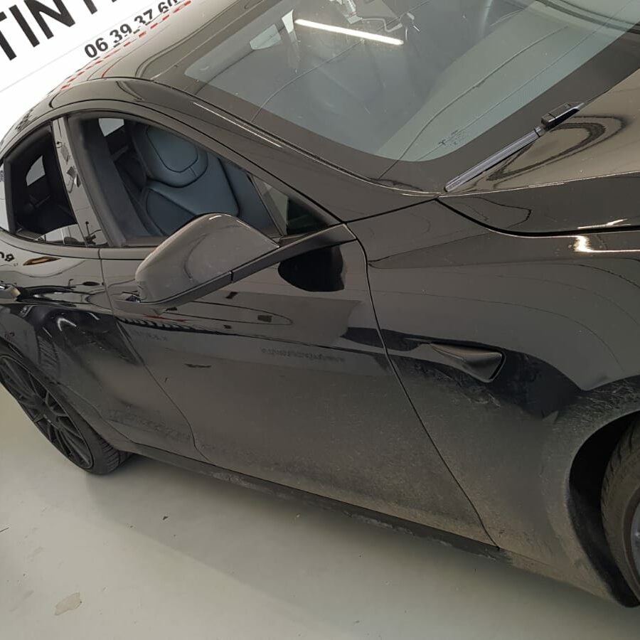 cropped-WhatsApp-Image-2020-12-26-at-00.08.01.jpeg ontchromen zijlijsten Tesla