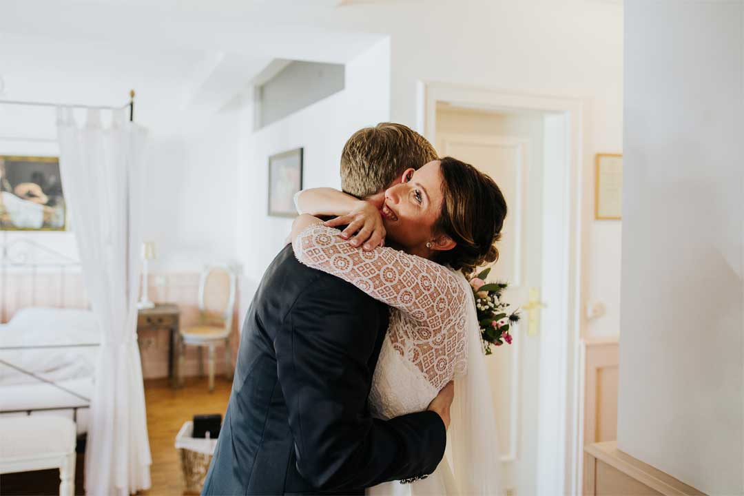 Brautpaar beim First Sight, Hochzeitsfotograf, Hochzeitsfotografie, Regensburg, Neunburg, Weiden, Schwandorf, Oberpfalz, München, Bayern