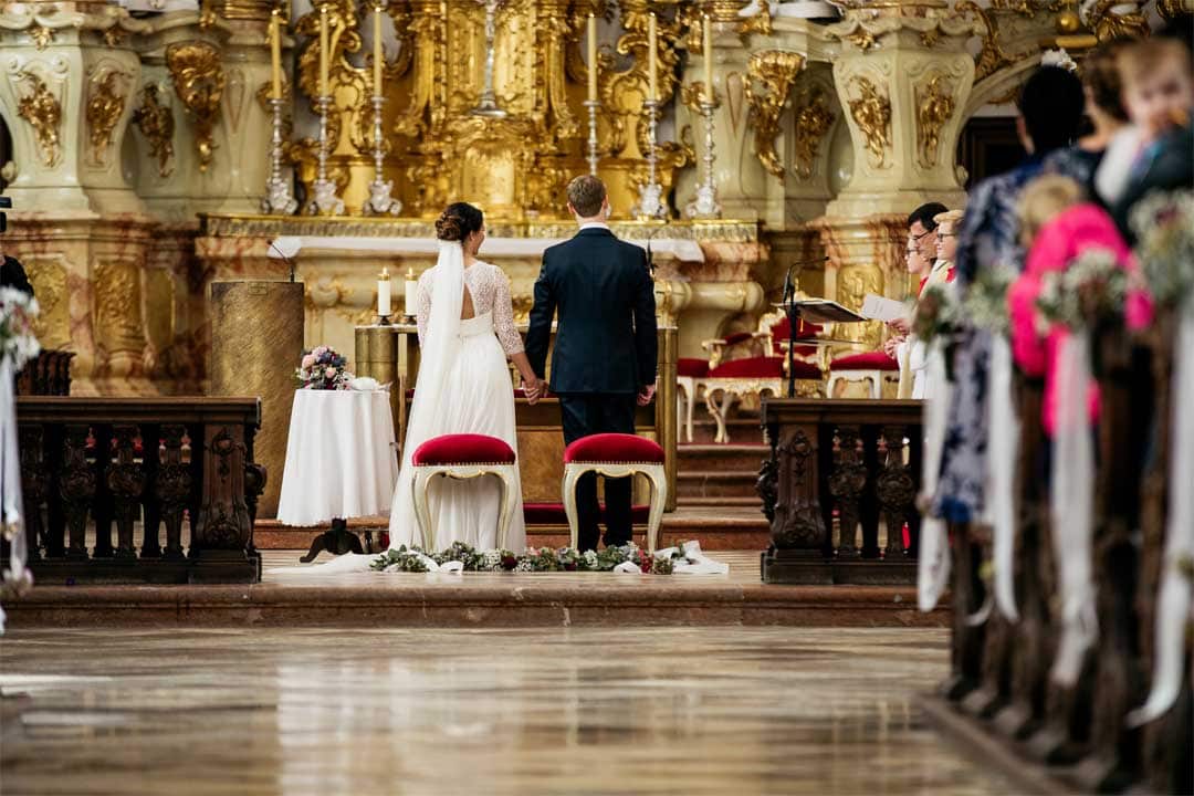 Brautpaar am Altar, Hochzeitsfotograf, Hochzeitsfotografie, Regensburg, Neunburg, Weiden, Schwandorf, Oberpfalz, München, Bayern