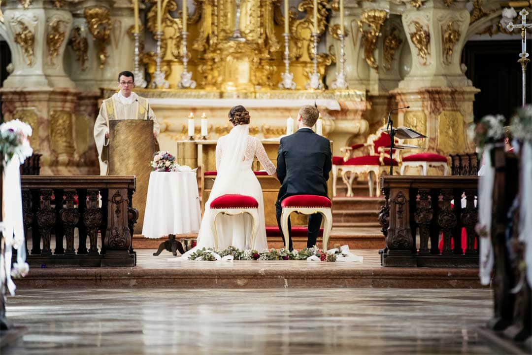 Brautpaar am Altar, Hochzeitsfotograf, Hochzeitsfotografie, Regensburg, Neunburg, Weiden, Schwandorf, Oberpfalz, München, Bayern