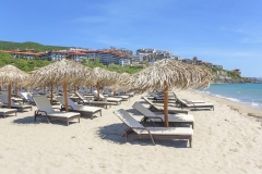 Главен плаж на Свети Влас на 300м от нашия курорт