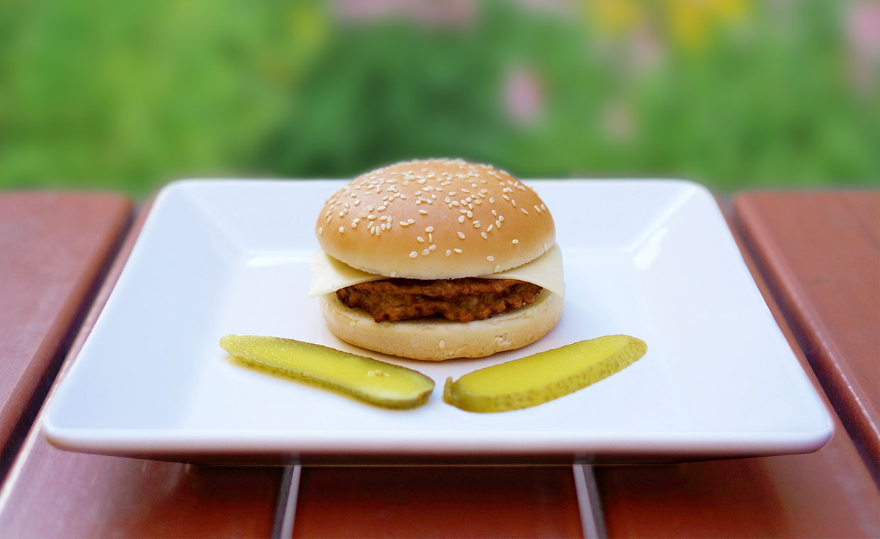 Aprilskämt: McEnnedy American Way Cheeseburger