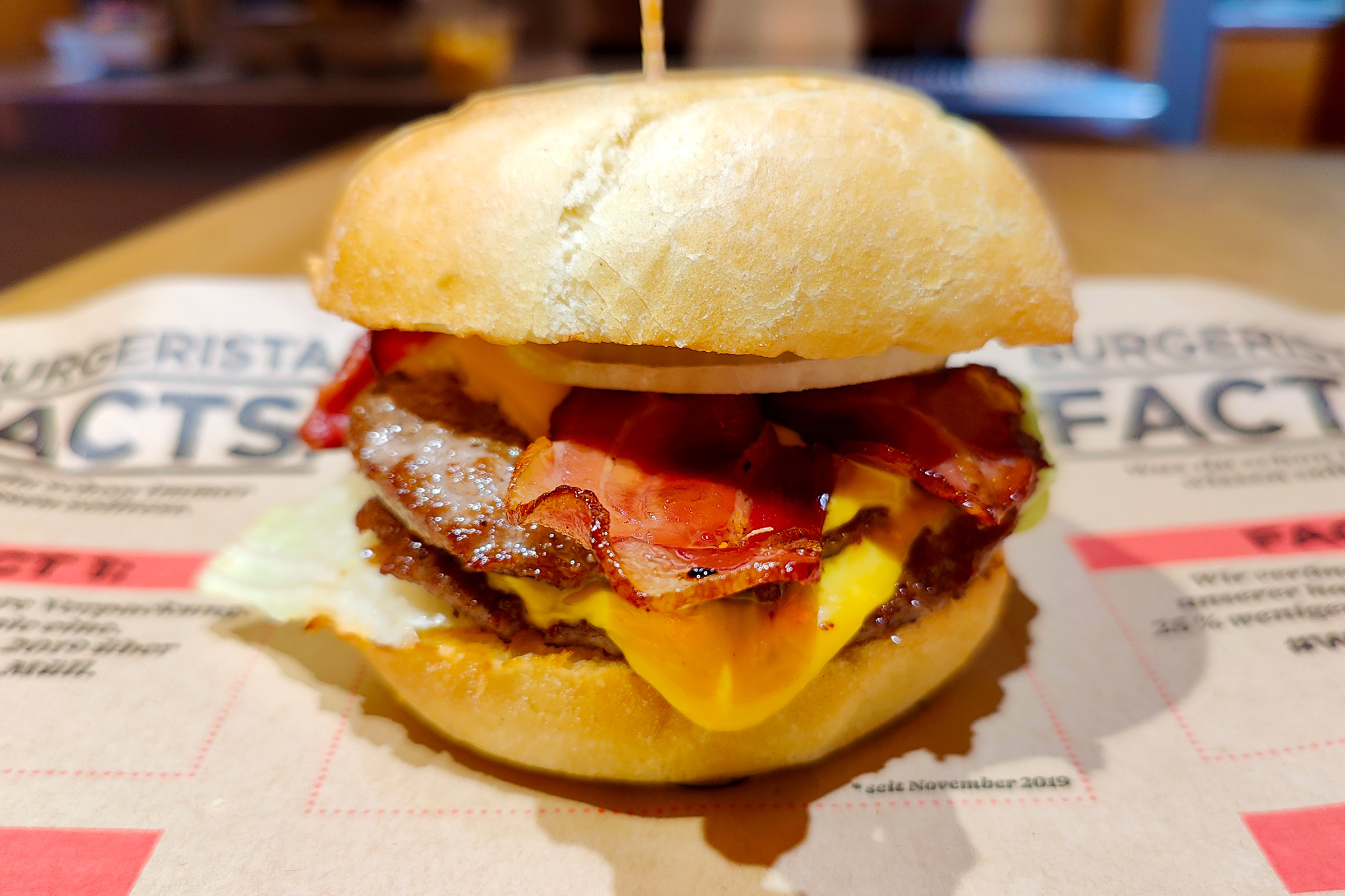 Foto: Dubbel Cheeseburger'ista Bacon från Burgerista.