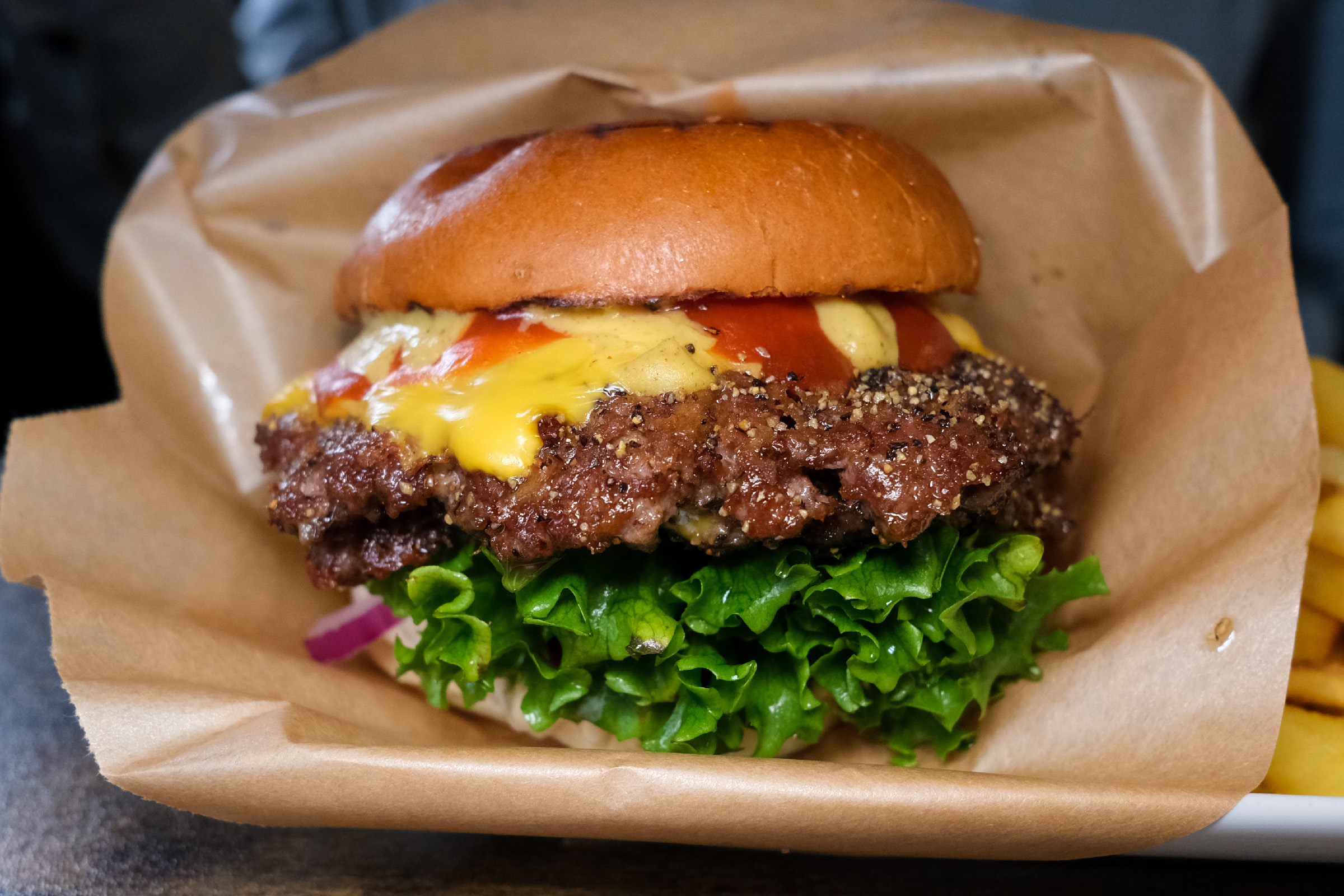 Foto: Dubbel cheeseburgare från MY Smashburger & Kebab.