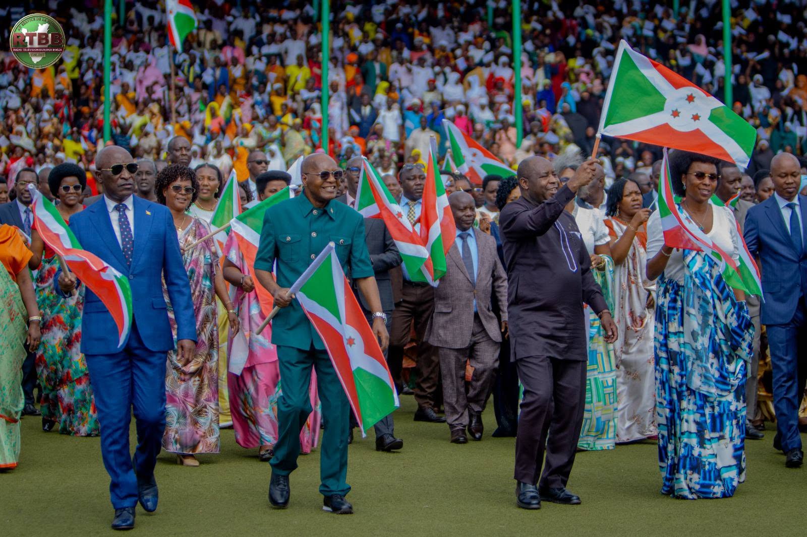 Kuri Stade Umuco i Buhumuza muri komine Muyinga: Igisabisho co Gukenguruka kizomara imisi 3 kuva itariki 18 Ruheshi Gushika ku wa 20 Ruheshi.