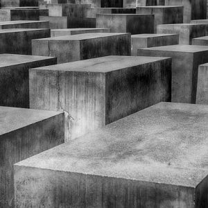 Vereinsmannschaften am Holocaust Denkmal