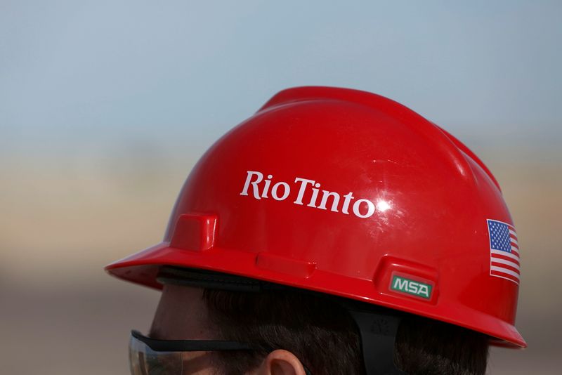 Rio Tinto apologises after contractor loses radioactive capsule in Australia