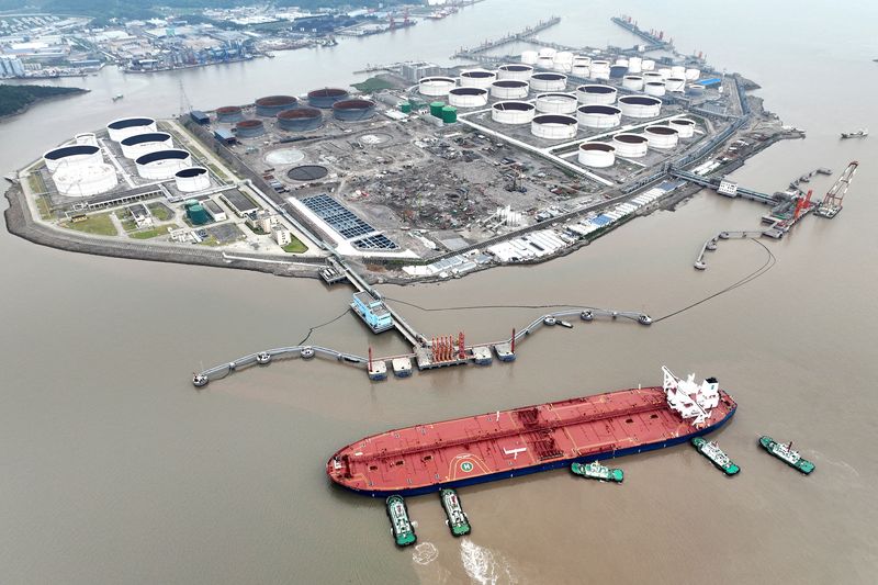 China's March imports of Russian oil may hit record - shiptracking data