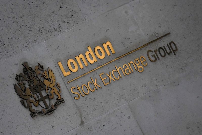 FTSE 100 hits two-week high as concerns about banking crisis ease