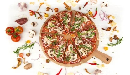Vine-ripened and naturally sweet tomato sauce, mozza, locally prepared elk pepperoni, arugula and mushrooms.
