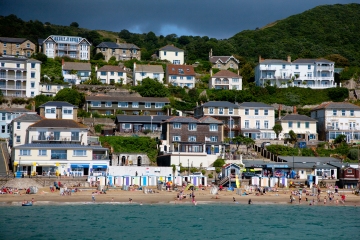The once-thriving UK holiday hotspot now slammed for 'sea of concrete'