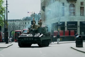 Watch jokers take to London streets as Uber drivers - in a Challenger tank 