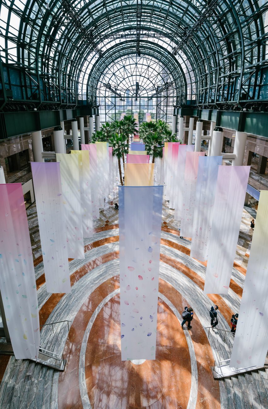 Flower Atlas installation by Maya Ando