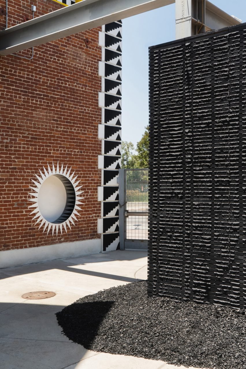 Black – Still installation Craft Contemporary Los Angeles