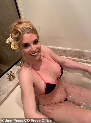 Dr Camilla Lewin, a doctor and beauty contestant in Brazil, said that ice baths can increase libido and improve blood flow to major organs