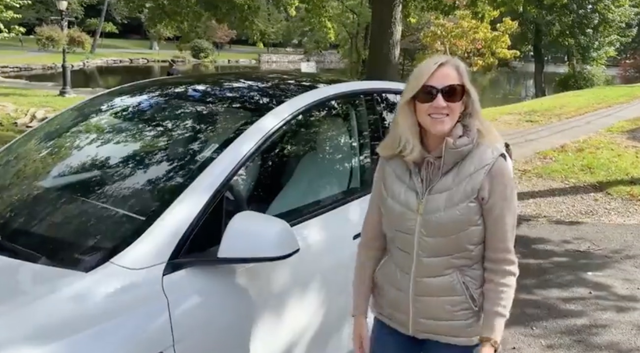 'Out of Spec Dave''s wife Kathy went through the things she loves and hates about her Tesla