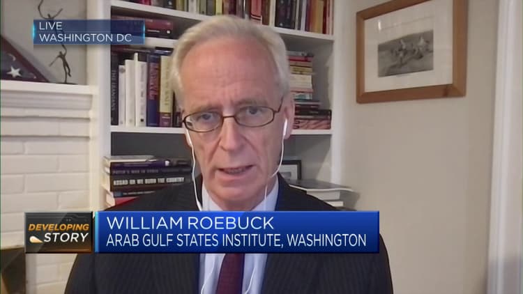 A large scale ground assault is 'expected soon,' former U.S Ambassador says