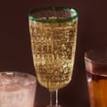 Nutmeg and cinnamon fizz