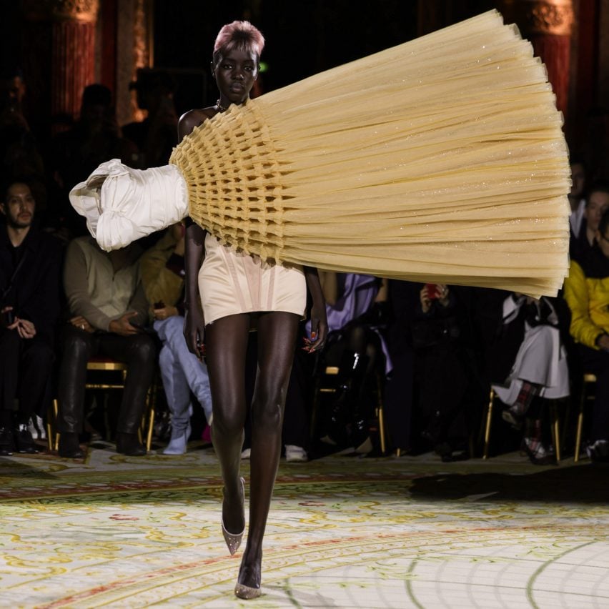 Tulle dress in Viktor & Rolf's Spring Summer 23 couture show