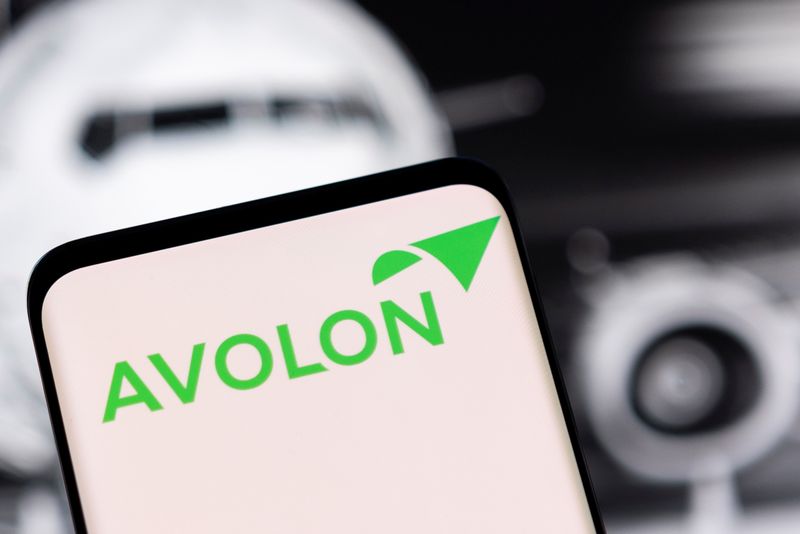 Avolon agrees $18 billion deal for 140 Airbus, Boeing jets