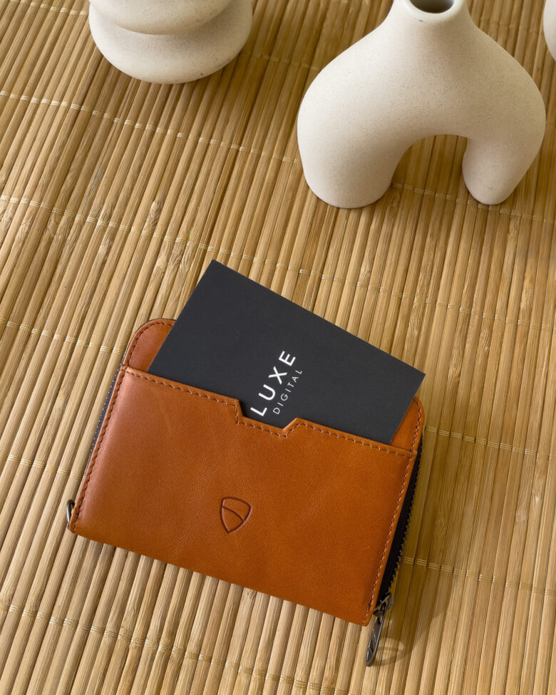 Vaultskin Mayfair wallet review guarantee - Luxe Digital