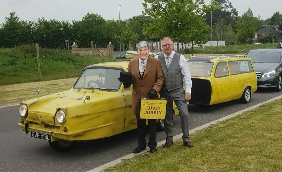 Darren Abbey with the Only Fools and Horses themed funeral hearse