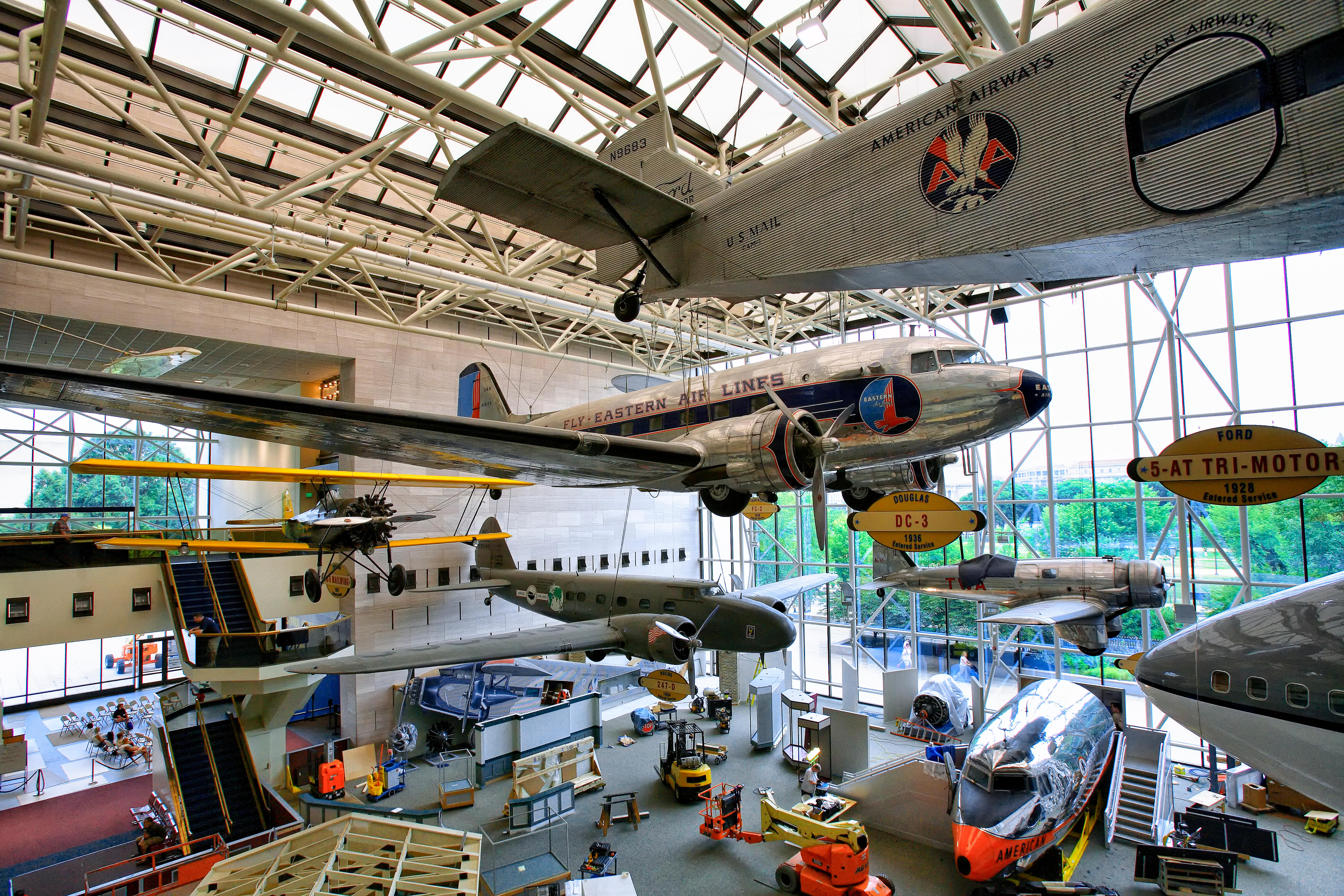 I particularly loved the free-to-visit National Air and Space Museum filled with fascinating aviation, science, spacecraft and lunar-themed exhibitions