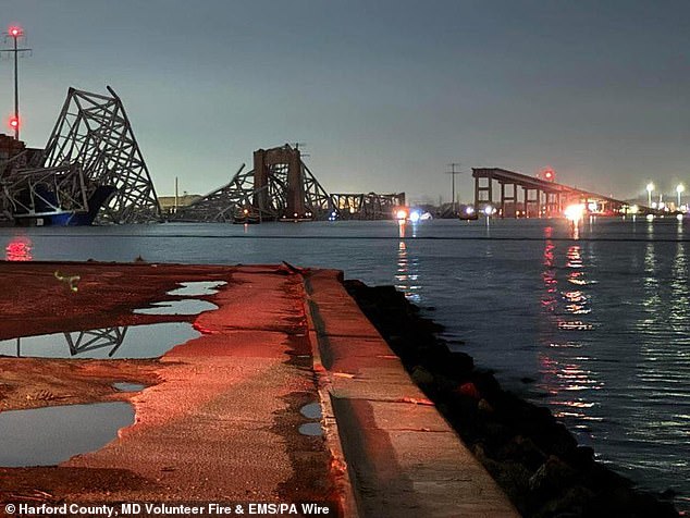 The bridge collapsed in seconds after the impact, throwing large pieces of steel and drivers into the water