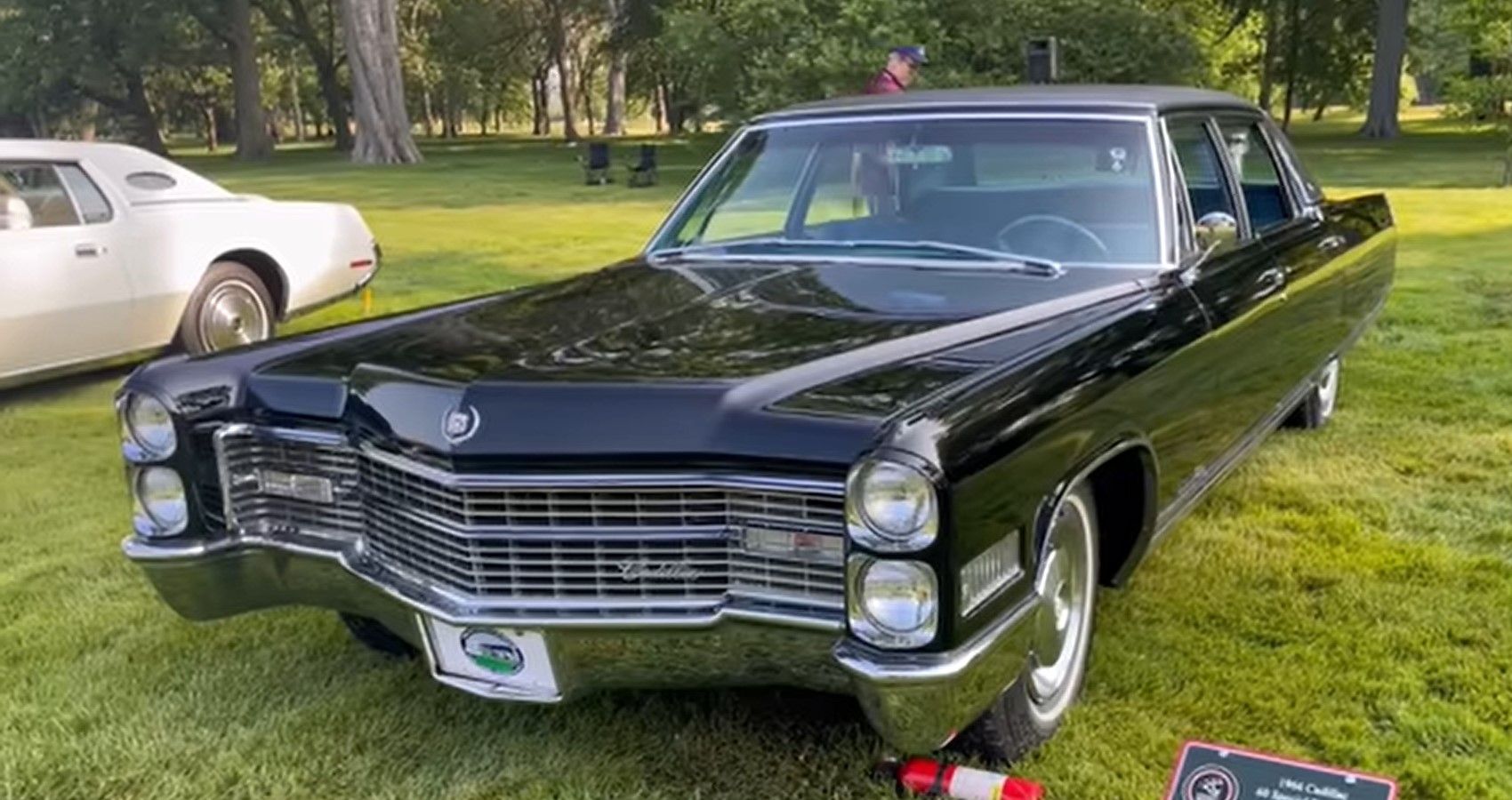 1966 Cadillac Fleetwood Sixty Special Brougham, front quarter view