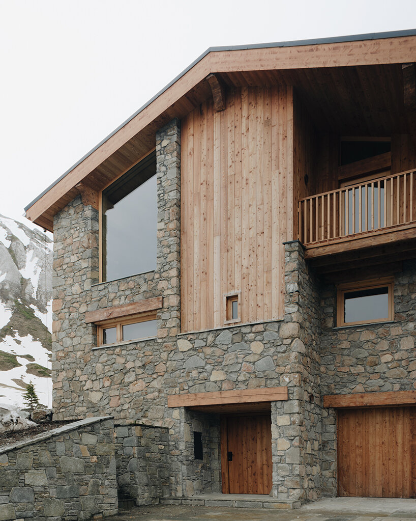 studio razavi mountain house