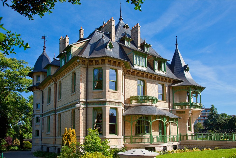 Tour the sumptuously decorated Villa Demoiselle