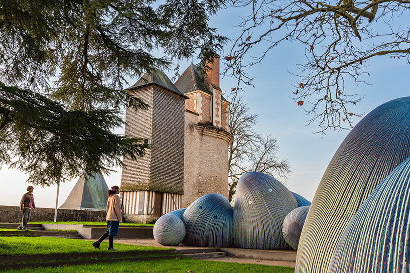 hot pink trees and AI wisdom take over historic french château in ENESS’s exhibition