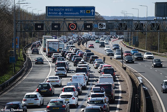 Motoring groups warned drivers could be distracted or risk breaking the law to clear the home screen while behind the wheel