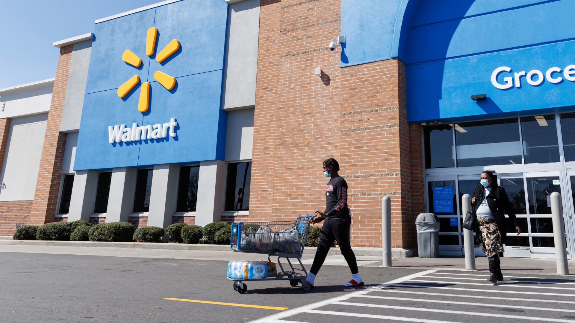 Walmart will report earnings before the bell Heres what to watch Walmart will report earnings before the bell Heres what to watch