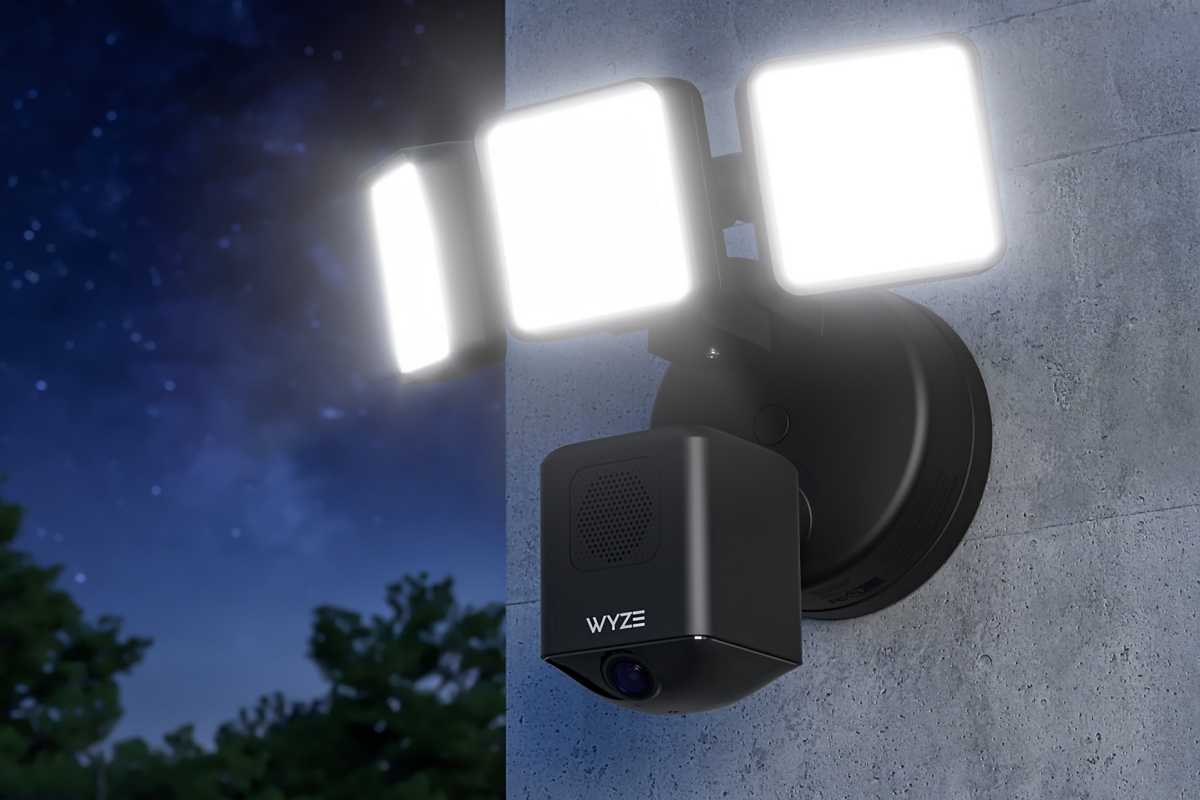 Wyze Cam Floodlight Pro in black