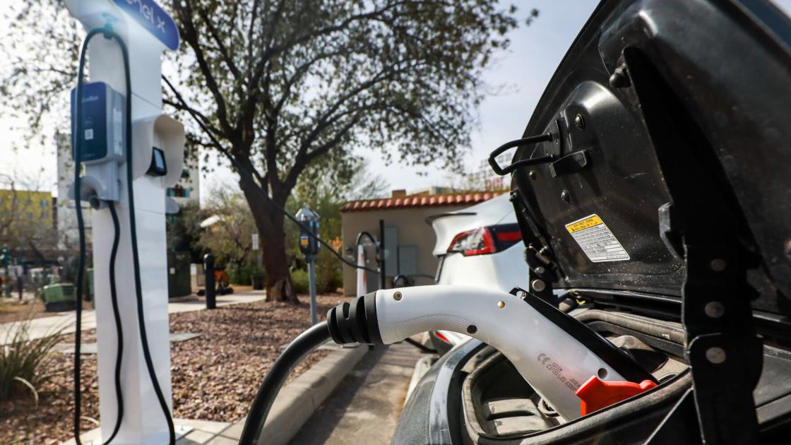 Hobbs some lawmakers want electricvehicle owners to pay fair tax   Arizona Daily Star Hobbs some lawmakers want electricvehicle owners to pay fair tax   Arizona Daily Star