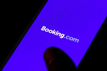 Booking.com hit by holiday payment glitch leaving Brits £1,000s out of pocket