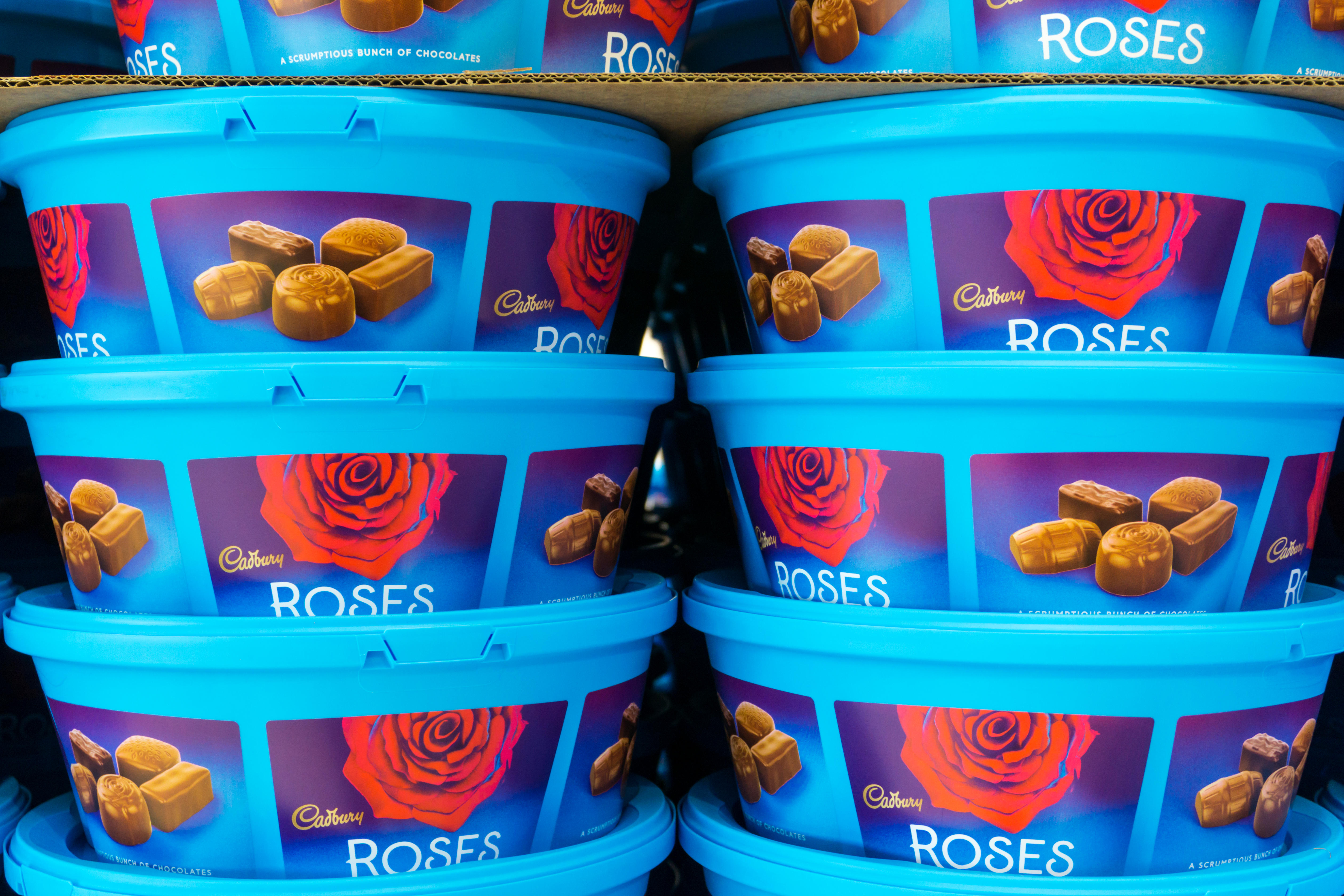 The retail price set by chocolate maker Cadbury for Roses tubs is £8.09