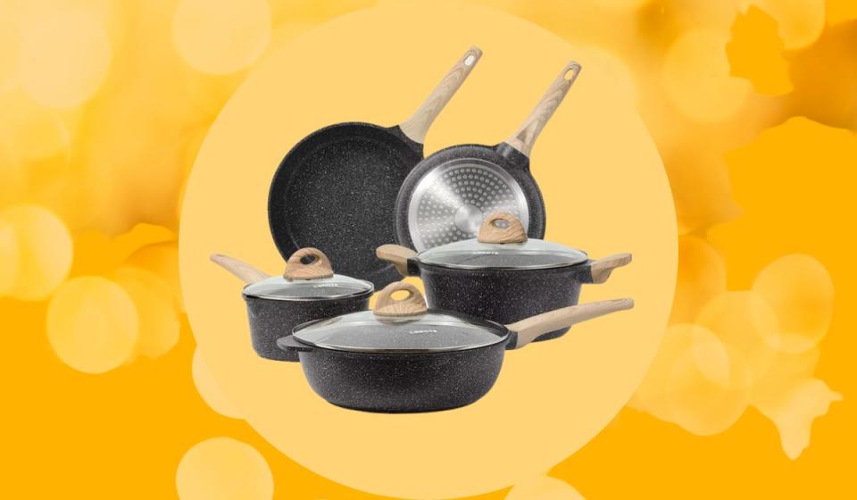 Carote pots and pans set.