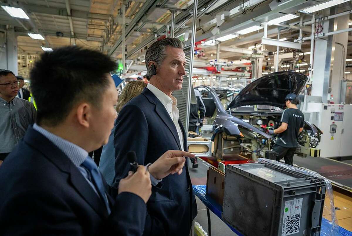 Newsom touted the benefits of automobile autonomy during his tour of a Tesla factory in Shanghai.