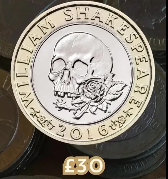 An error in lettering around the outside of this £2 coin could make the coin more valuable