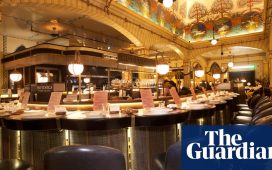 harrods adding £1 ‘cover charge’ to every diner on top