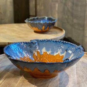 Stor håndlavet keramikskål i blå